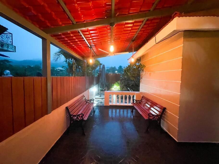 Corner House, Lonavla By Meheru-4 Bhk Villa With Pool 外观 照片