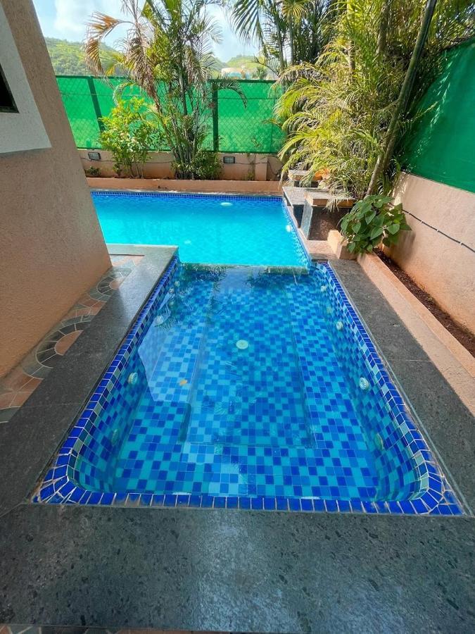 Corner House, Lonavla By Meheru-4 Bhk Villa With Pool 外观 照片