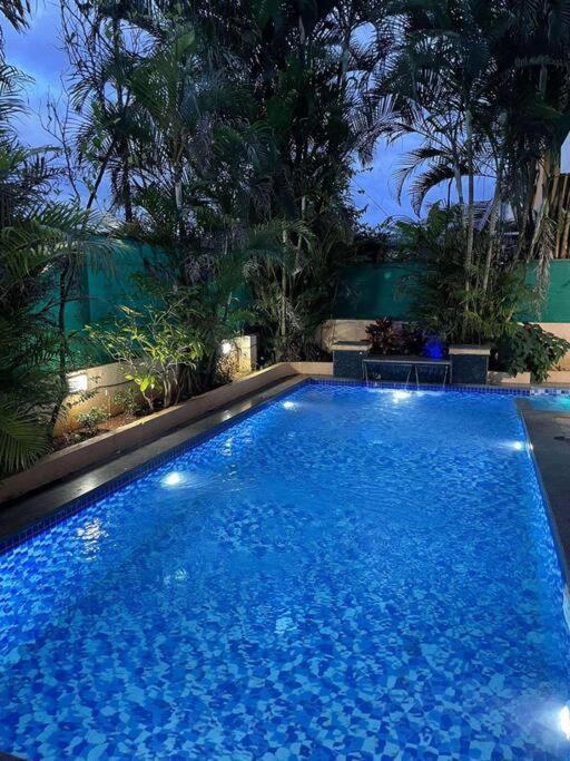 Corner House, Lonavla By Meheru-4 Bhk Villa With Pool 外观 照片